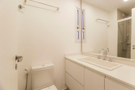 Apartamento para alugar com 118m², 2 quartos e 2 vagasBanheiro Social