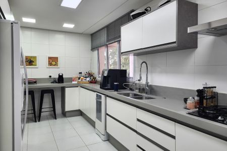 Apartamento para alugar com 243m², 3 quartos e 3 vagasCozinha