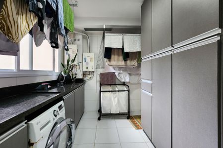 Apartamento para alugar com 243m², 3 quartos e 3 vagasÁrea de Serviço