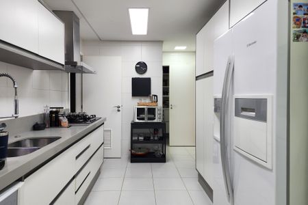 Apartamento para alugar com 243m², 3 quartos e 3 vagasCozinha