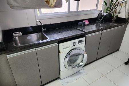 Apartamento para alugar com 243m², 3 quartos e 3 vagasÁrea de Serviço