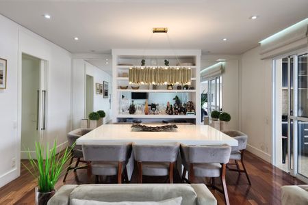 Apartamento para alugar com 243m², 3 quartos e 3 vagasSala