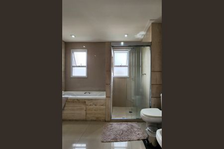 Apartamento para alugar com 243m², 3 quartos e 3 vagasBanheiro da Suíte 3