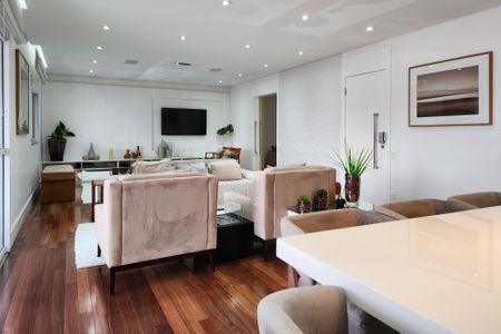 Apartamento para alugar com 243m², 3 quartos e 3 vagasSala