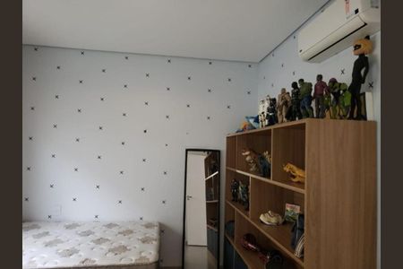 Casa de condomínio à venda com 315m², 3 quartos e 4 vagasFoto 02