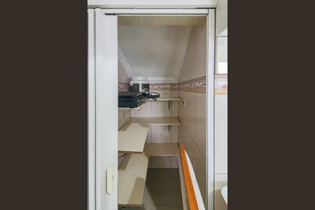 Casa à venda com 125m², 3 quartos e 1 vaga Casa à venda com 125m², 3 quartos e 1 vagaCozinha Dispensa