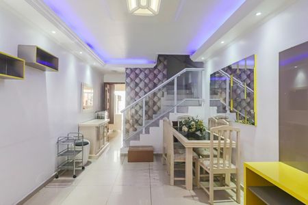 Casa à venda com 125m², 3 quartos e 1 vaga Casa à venda com 125m², 3 quartos e 1 vagaSala