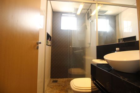 Apartamento à venda com 130m², 2 quartos e 2 vagasBanheiro