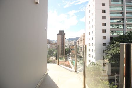 Apartamento à venda com 130m², 2 quartos e 2 vagasVaranda