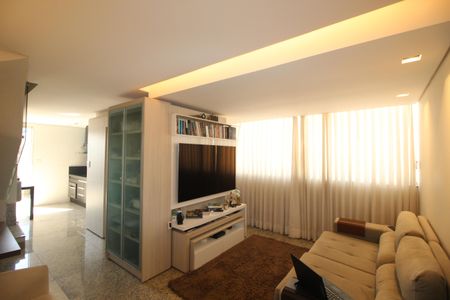 Apartamento à venda com 130m², 2 quartos e 2 vagasSala