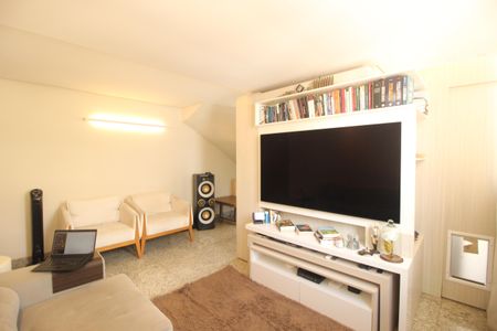 Apartamento à venda com 130m², 2 quartos e 2 vagasSala