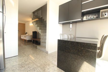 Apartamento à venda com 130m², 2 quartos e 2 vagasCozinha