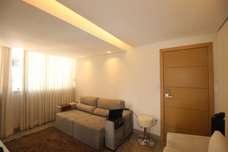 Apartamento à venda com 130m², 2 quartos e 2 vagasSala