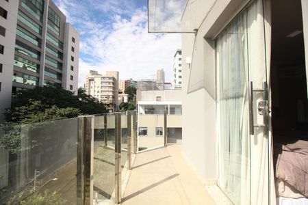 Apartamento à venda com 130m², 2 quartos e 2 vagasVaranda/Quarto