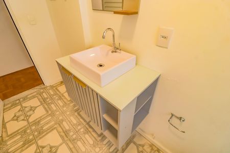 Apartamento para alugar com 76m², 2 quartos e 1 vaga Apartamento para alugar com 76m², 2 quartos e 1 vagaBanheiro