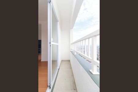 Apartamento para alugar com 36m², 1 quarto e sem vagaSala - Quarto - Varanda