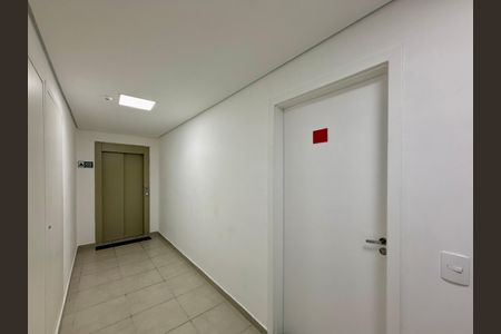 Apartamento para alugar com 36m², 1 quarto e sem vaga Apartamento para alugar com 36m², 1 quarto e sem vagaHall Apartamento