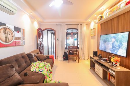 Casa para alugar com 100m², 2 quartos e 1 vaga Casa para alugar com 100m², 2 quartos e 1 vagaSala