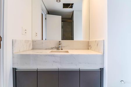 Studio à venda com 37m², 0 quarto e 1 vaga Studio à venda com 37m², 0 quarto e 1 vagaBanheiro