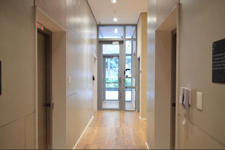 Apartamento à venda com 66m², 1 quarto e 1 vagaHall