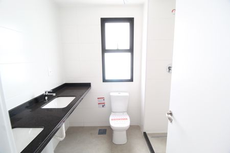 Apartamento para alugar com 130m², 3 quartos e 2 vagasBanheiro da Suíte 2