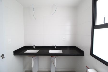 Apartamento para alugar com 130m², 3 quartos e 2 vagasBanheiro da Suíte 2