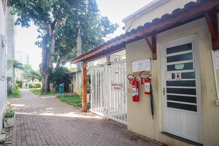 Apartamento à venda com 45m², 2 quartos e 1 vaga Apartamento à venda com 45m², 2 quartos e 1 vagaPortaria