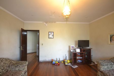 Casa à venda com 450m², 4 quartos e 4 vagasSala