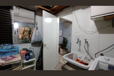 Casa à venda com 150m², 3 quartos e 1 vagaÁrea de serviço