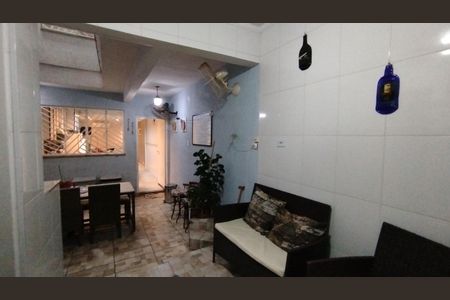 Casa à venda com 150m², 3 quartos e 1 vagaÁrea gourmet
