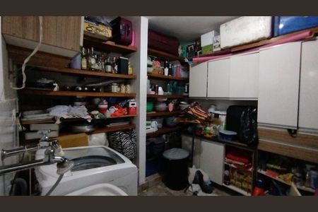 Casa à venda com 150m², 3 quartos e 1 vagaÁrea de serviço