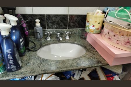 Casa à venda com 150m², 3 quartos e 1 vagaBanheiro - suíte 2