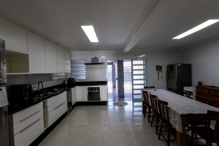 Casa à venda com 200m², 3 quartos e 3 vagasCozinha