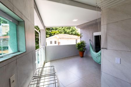Casa à venda com 200m², 3 quartos e 3 vagasÁrea de Serviço