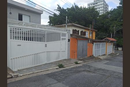 Casa à venda com 200m², 3 quartos e 3 vagasFachada Frente