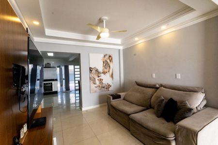 Casa à venda com 200m², 3 quartos e 3 vagasSala de estar