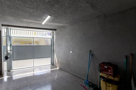 Casa à venda com 200m², 3 quartos e 3 vagasGaragem fundos