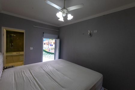 Casa à venda com 200m², 3 quartos e 3 vagasSuíte