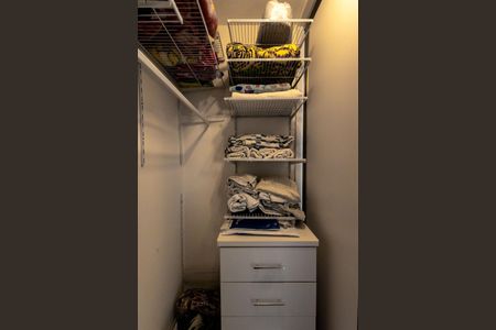 Casa à venda com 200m², 3 quartos e 3 vagasCloset do Quarto 2
