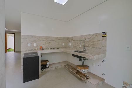 Casa à venda com 160m², 4 quartos e 3 vagas Casa à venda com 160m², 4 quartos e 3 vagasCozinha