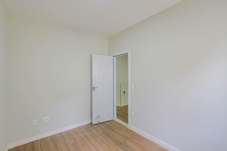 Casa à venda com 160m², 4 quartos e 3 vagas Casa à venda com 160m², 4 quartos e 3 vagasQuarto 1