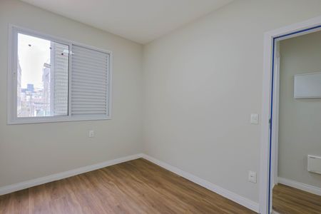 Casa à venda com 160m², 4 quartos e 3 vagas Casa à venda com 160m², 4 quartos e 3 vagasQuarto 2