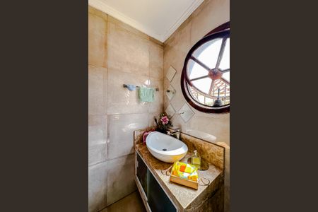 Casa à venda com 210m², 3 quartos e 2 vagasLavabo