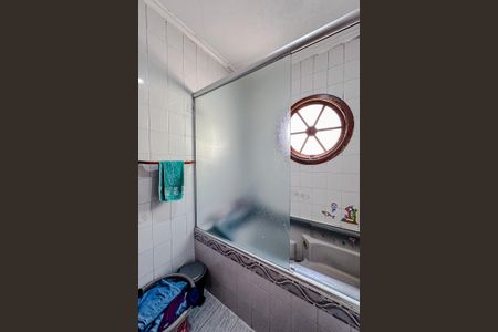 Casa à venda com 210m², 3 quartos e 2 vagasBanheiro da Suíte