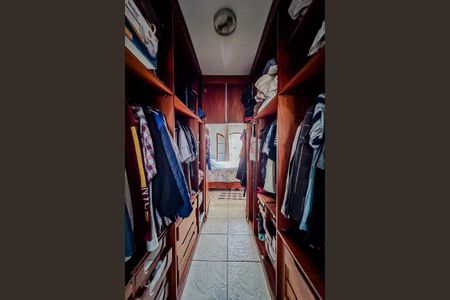 Casa à venda com 210m², 3 quartos e 2 vagasQuarto 1 - Suíte