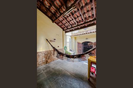 Casa à venda com 210m², 3 quartos e 2 vagasÁrea externa