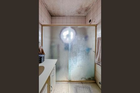 Casa à venda com 210m², 3 quartos e 2 vagasBanheiro