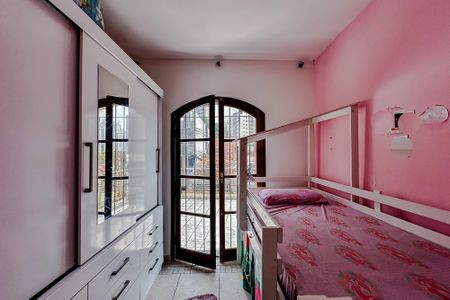 Casa à venda com 210m², 3 quartos e 2 vagasQuarto 2