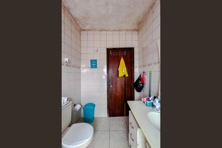 Casa à venda com 210m², 3 quartos e 2 vagasBanheiro