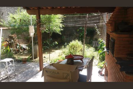 Casa à venda com 230m², 2 quartos e sem vaga